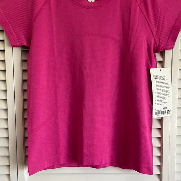 NEW with tags Lululemon Swiftly Tech Short Sleeve Shirt 2.0 *Race Length Pink 6 - Picture 3 of 15